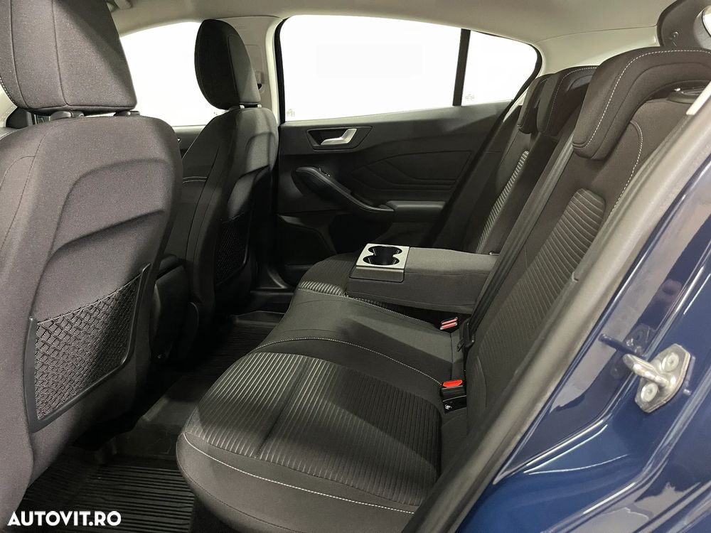 Ford Focus 2.0 EcoBlue Titanium - 11