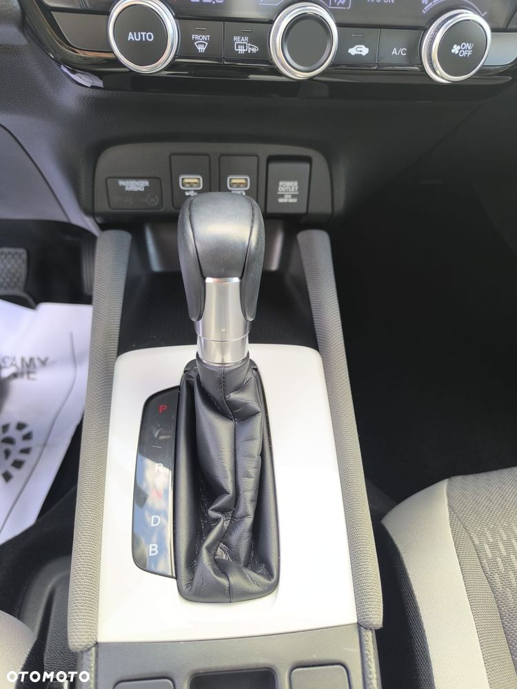 Honda Jazz 1.5 i-MMD Executive Crosstar (Czarny Dach) - 11