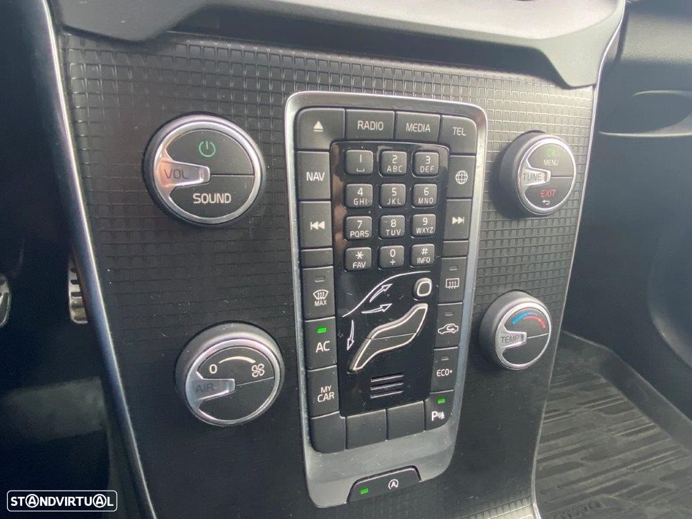 Volvo V40 1.5 T3 Sport Edition R Geartronic - 18