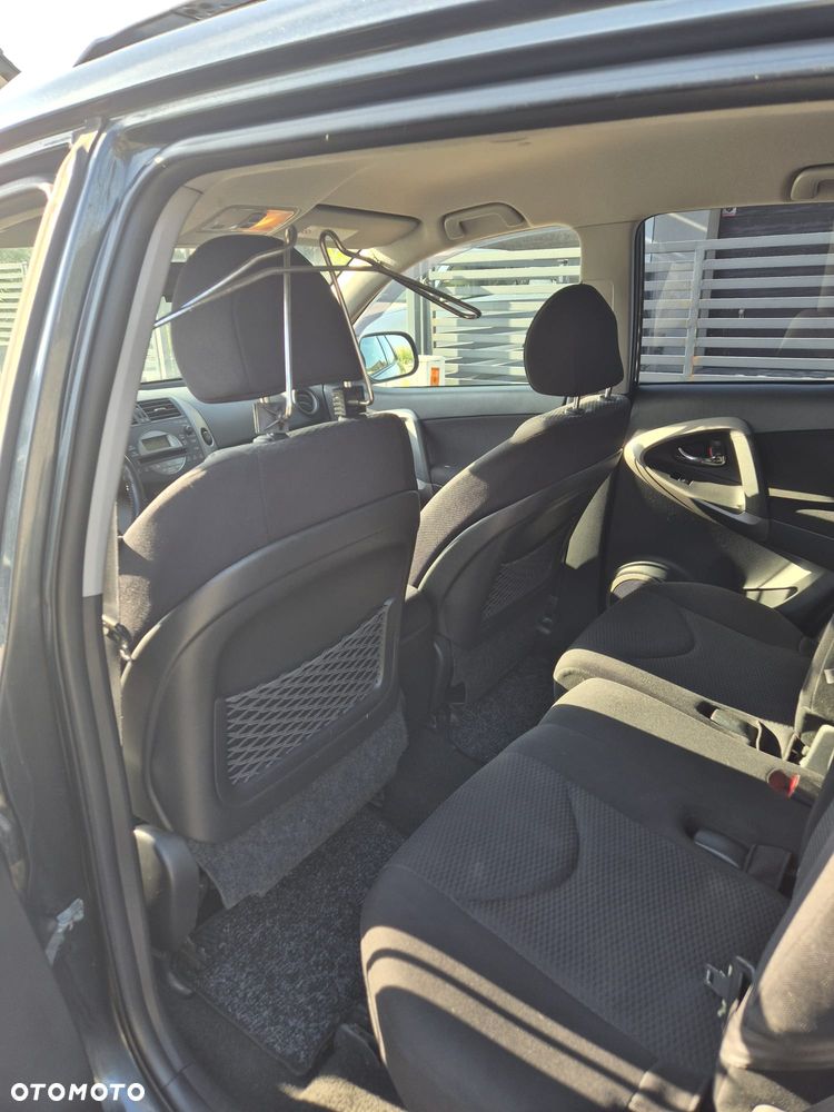 Toyota RAV4 2.0 VVT-i Premium - 9