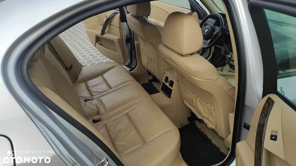 BMW Seria 5 525i - 15