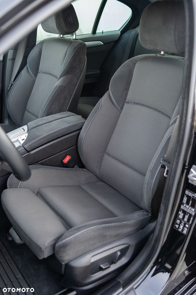 BMW Seria 5 520d xDrive M Sport sport - 29