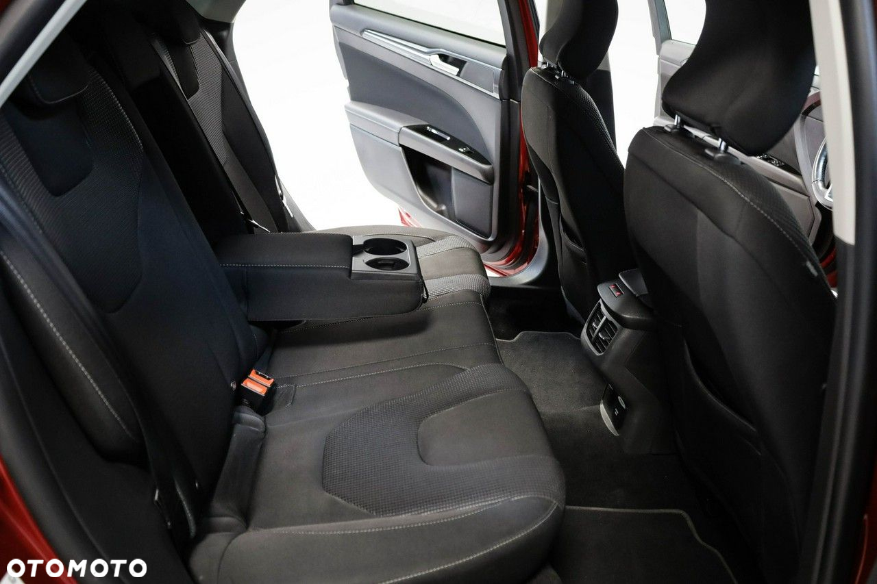 Ford Mondeo - 25