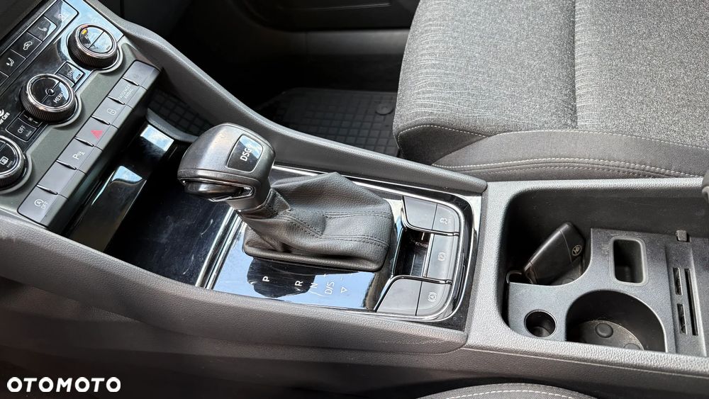 Skoda Karoq 1.5 TSI ACT 4x2 Style DSG - 32