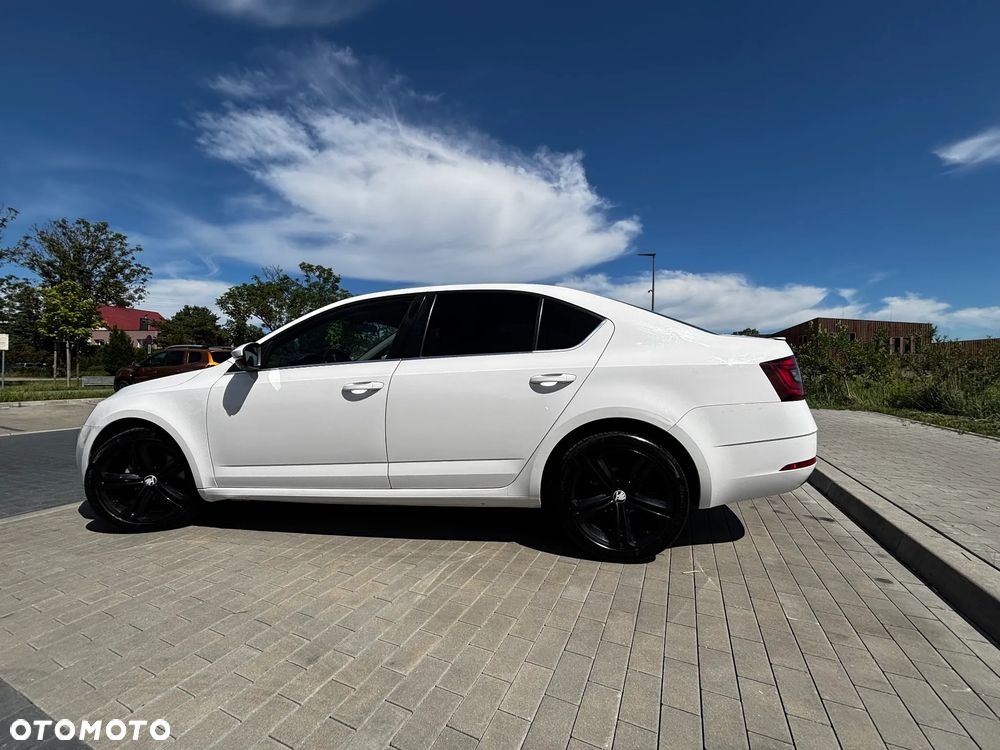 Skoda Octavia 2.0 TDI Ambition DSG - 3