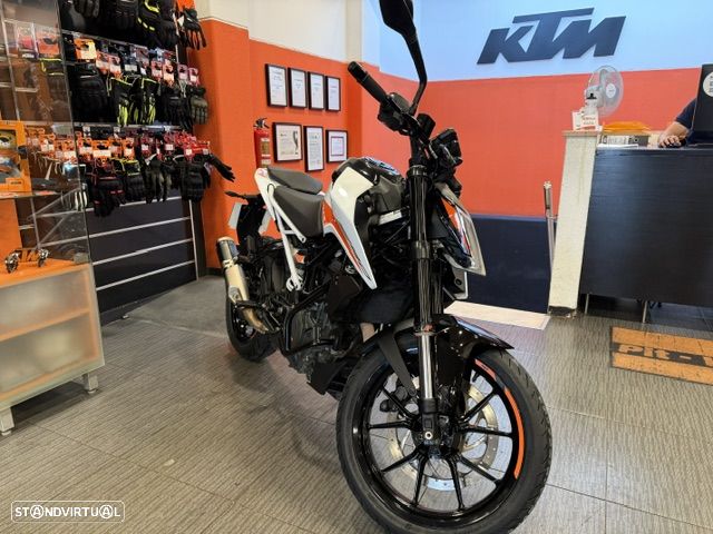 KTM Duke - 4
