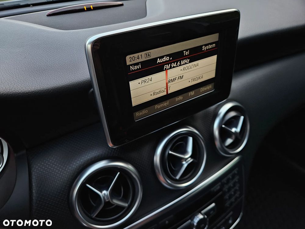 Mercedes-Benz Klasa A 200 (BlueEFFICIENCY) Urban - 35