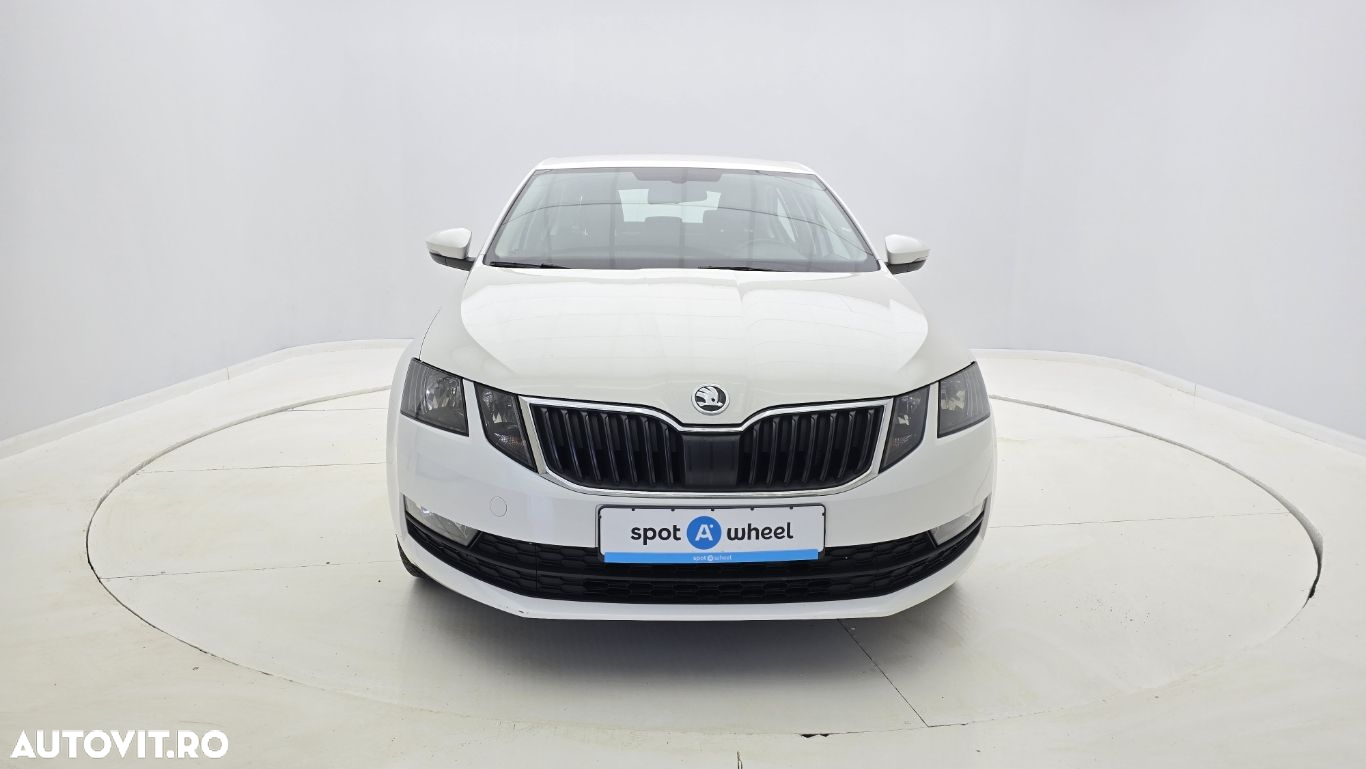 Skoda Octavia - 2
