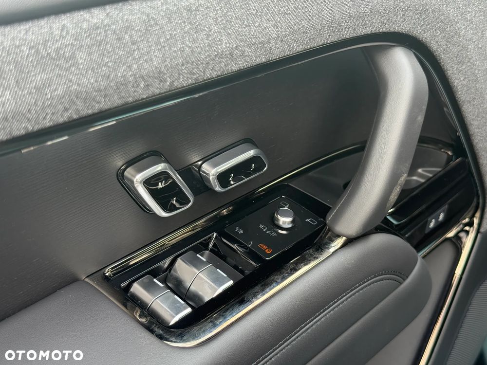 Land Rover Range Rover Sport S 3.0 D300 mHEV Dynamic SE - 18