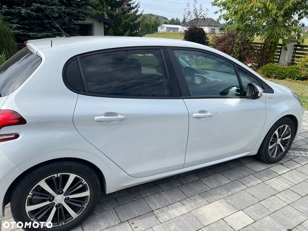 Peugeot 208 1.2 PureTech Style - 3