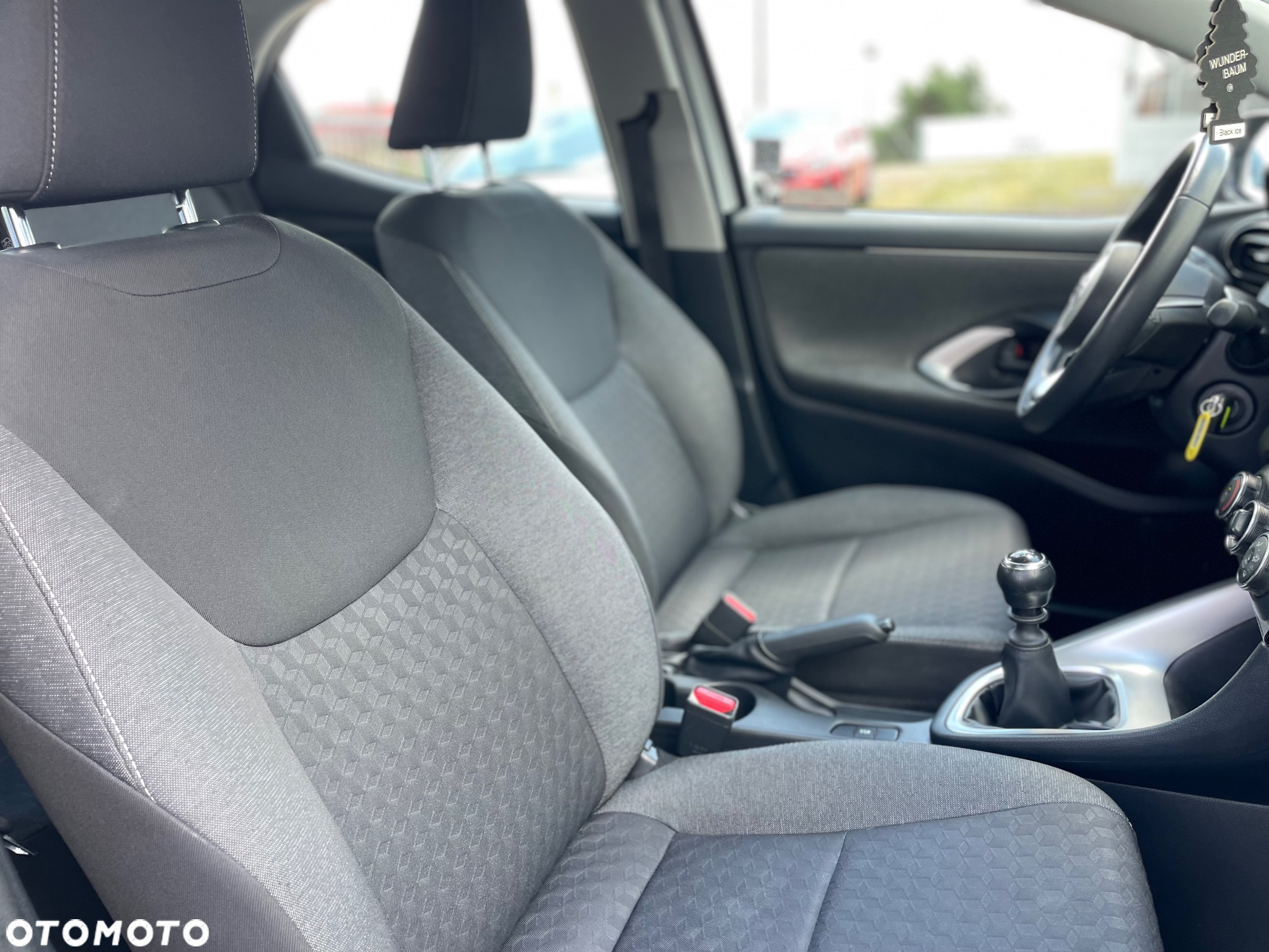 Toyota Yaris 1.5 Comfort - 19