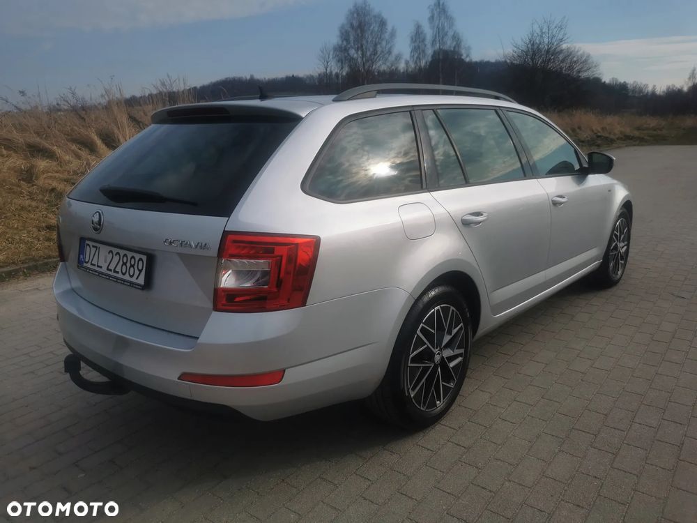 Skoda Octavia 2.0 TDI Premium Edition - 6