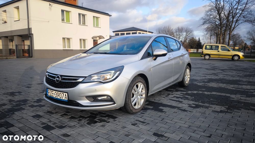 Opel Astra 1.6 CDTI Enjoy - 1