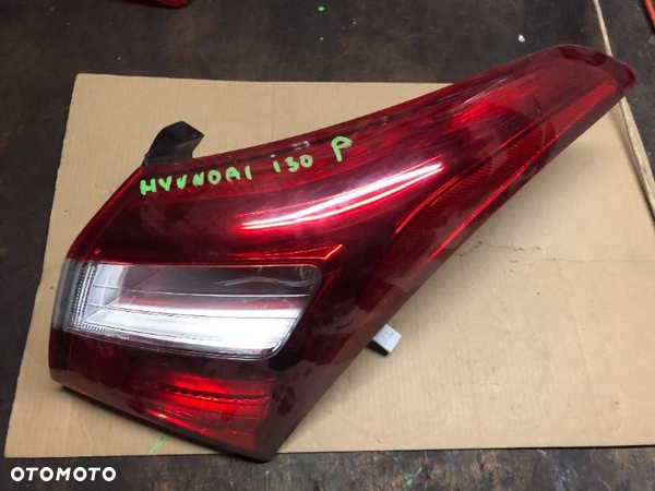 LAMPA TYLNA PRAWA HYUNDAI I30