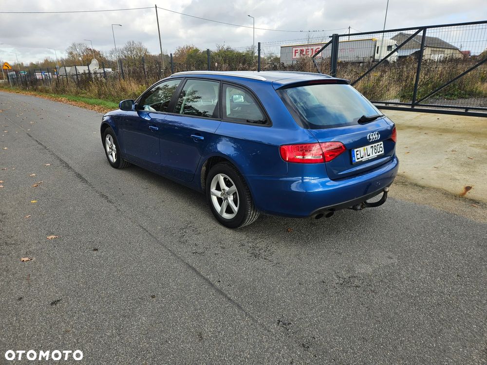 Audi A4 Avant 2011 photo 4