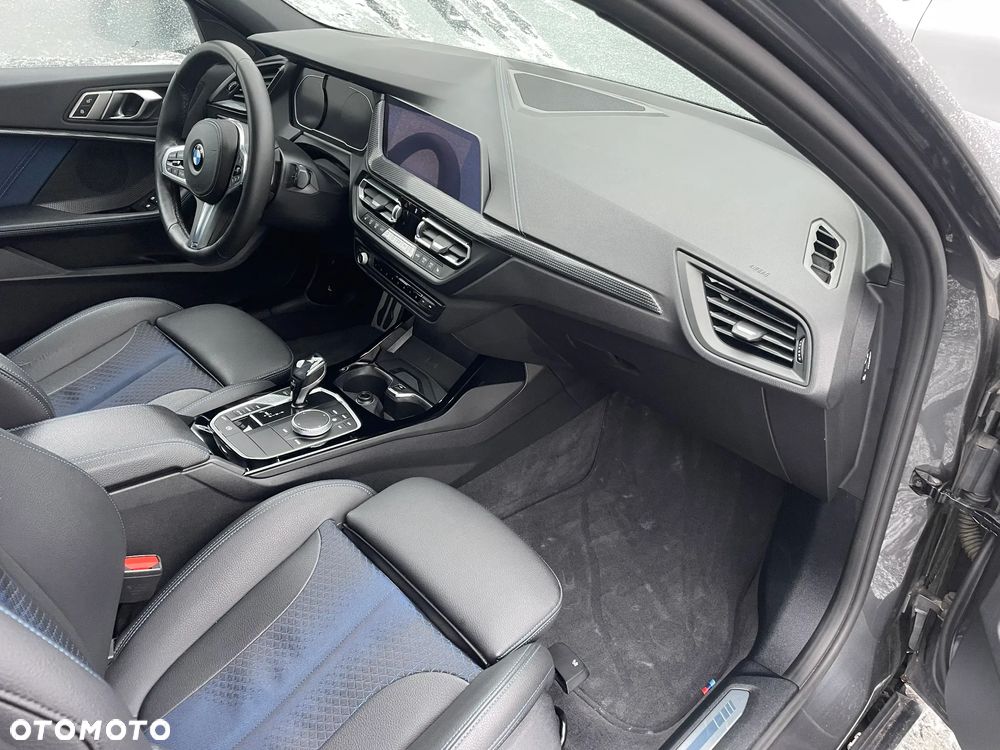 BMW Seria 1 120d xDrive Edition M Sport Shadow - 11