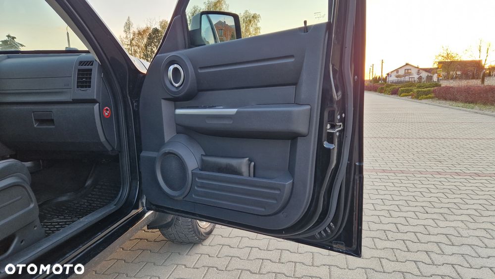 Dodge Nitro 2.8 CRD DPF Automatik R/T - 18