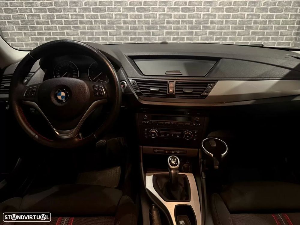 BMW X1 18 d xDrive Line Sport - 11