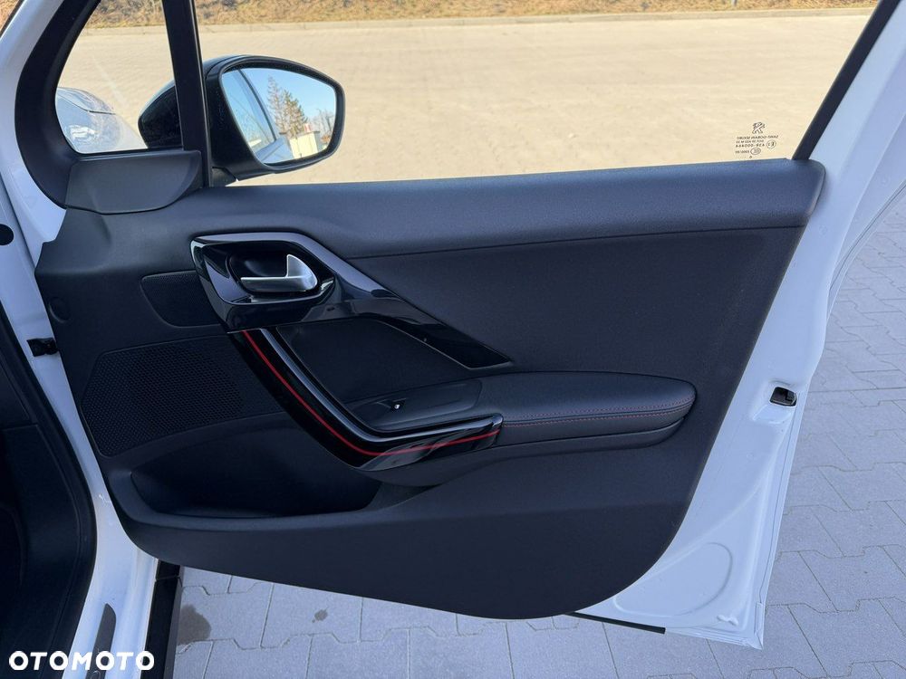 Peugeot 2008 PureTech 110 Stop&Start GT-Line Edition - 33