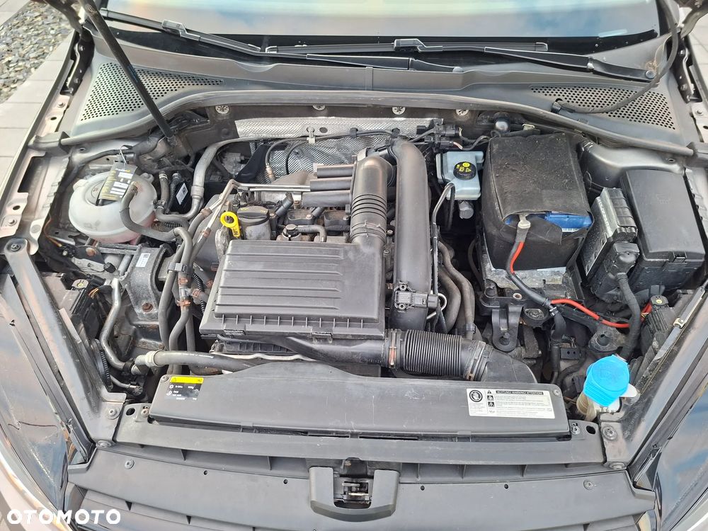 Volkswagen Golf 1.4 TSI BMT Highline - 14