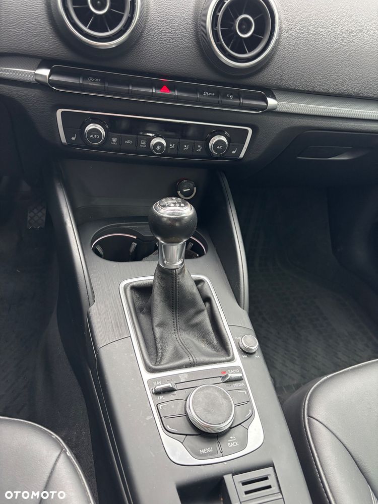 Audi A3 Sportback 1.8 TFSI Ambition - 15