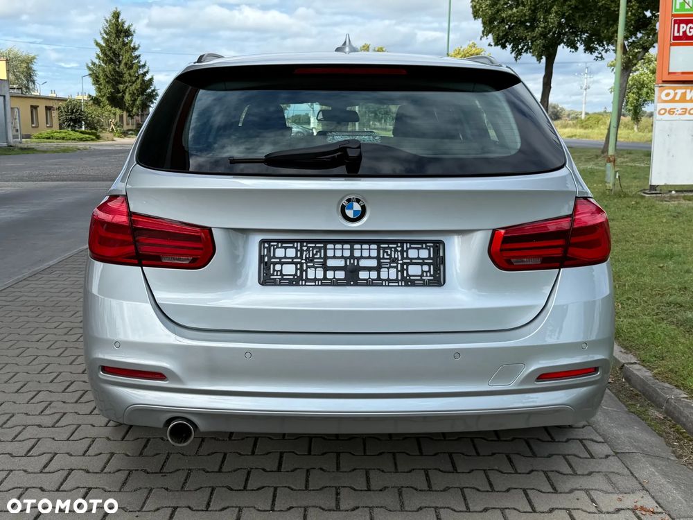 BMW Seria 3 318d - 9