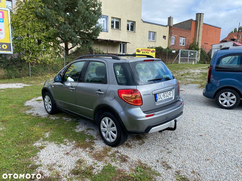 Suzuki SX4 1.9 DDiS DPF 4x4 Comfort - 9