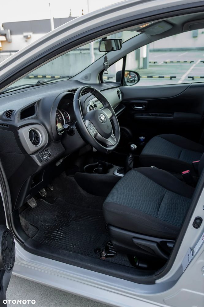 Toyota Yaris 1.0 Luna - 12