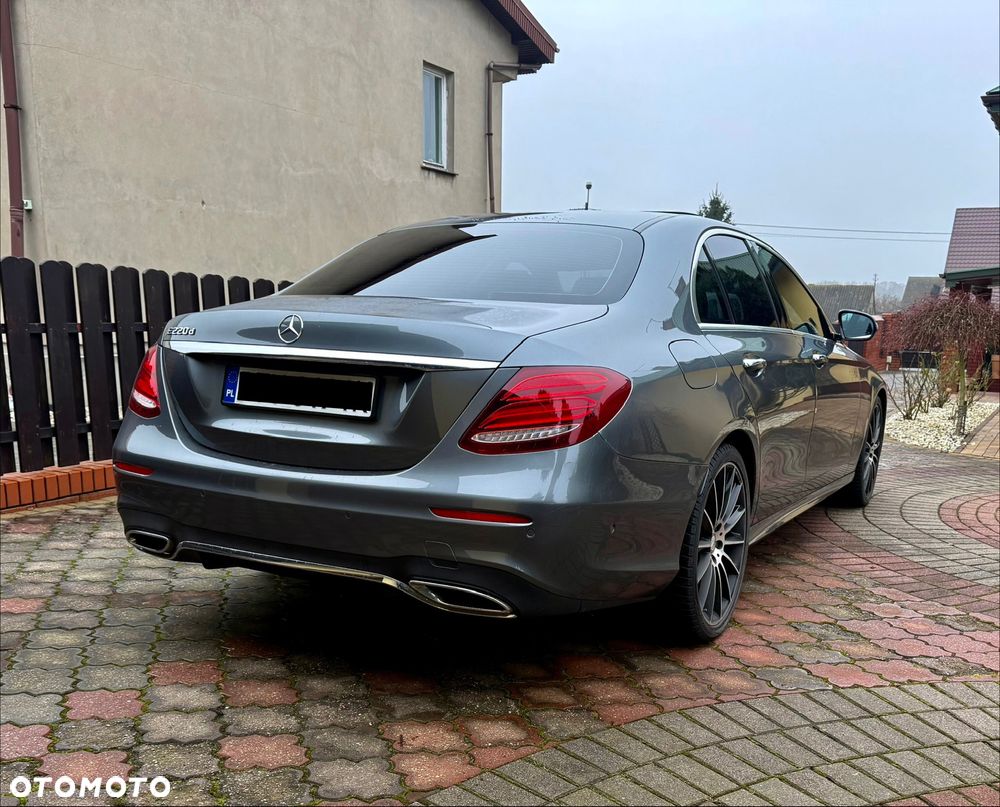 Mercedes-Benz Klasa E 220 d 9G-TRONIC - 6