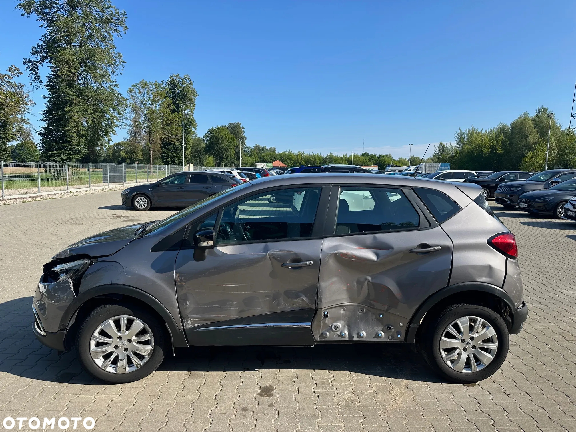 Renault Captur - 4