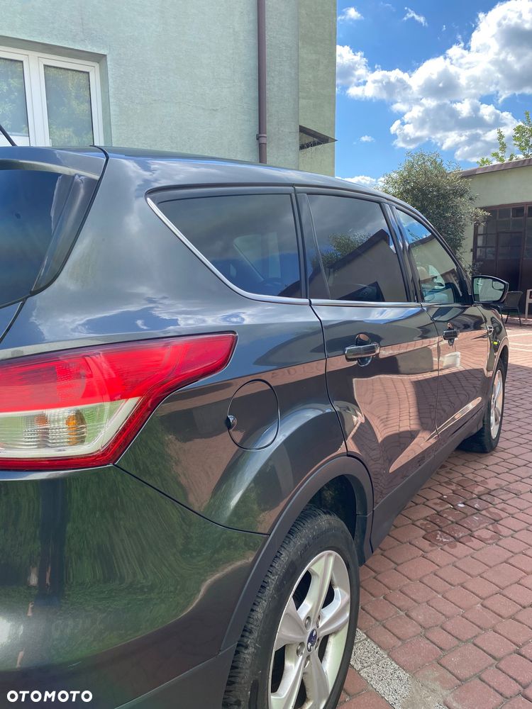 Ford Kuga - 4