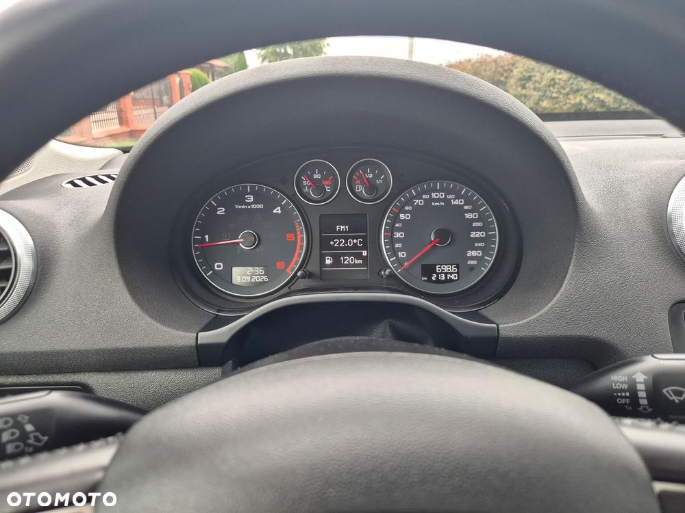 Audi A3 Sportback 1.6 TDI DPF Ambiente - 33