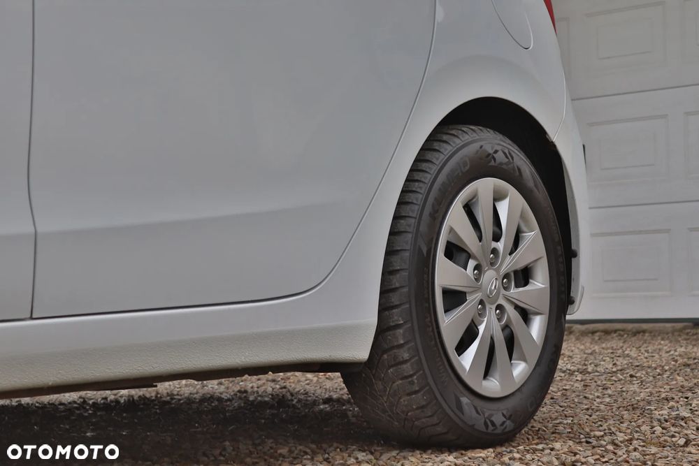 Hyundai i30 blue 1.4 Trend - 13