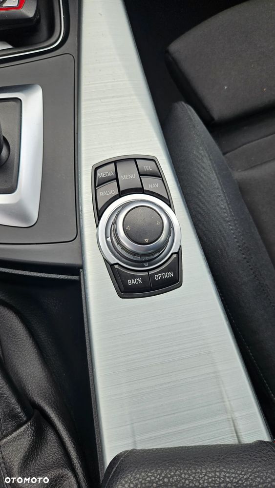 BMW Seria 3 325d - 14