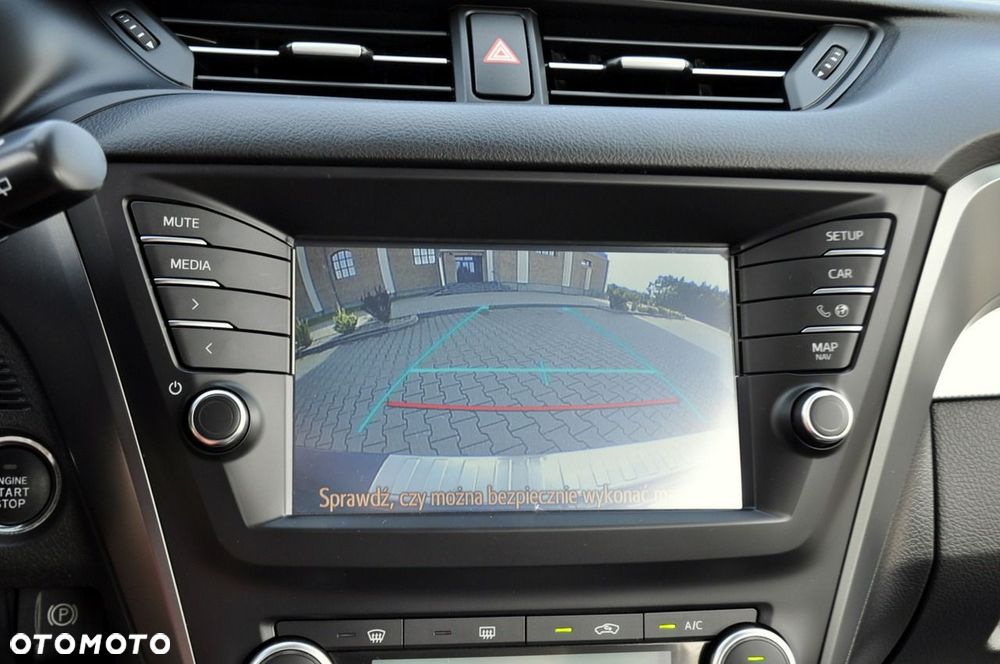 Toyota Avensis - 31