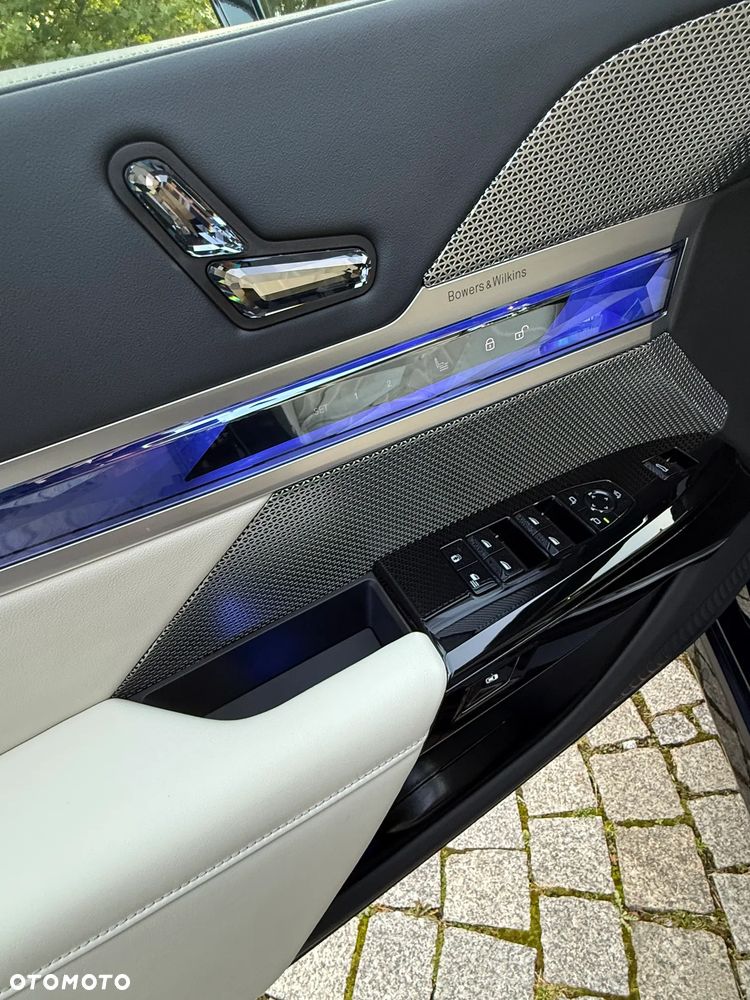 BMW Seria 7 - 23