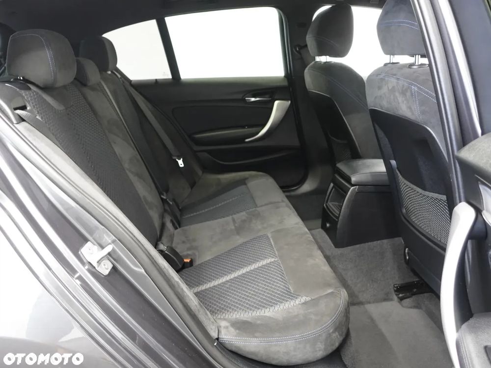 BMW Seria 1 - 22