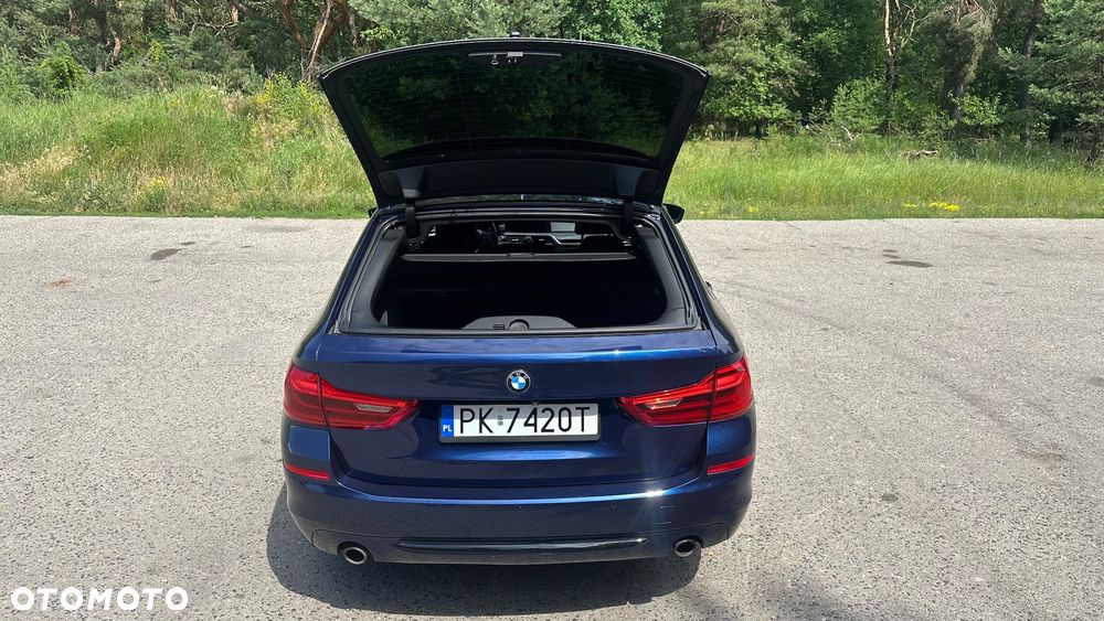 BMW Seria 5 520d Sport Line - 16