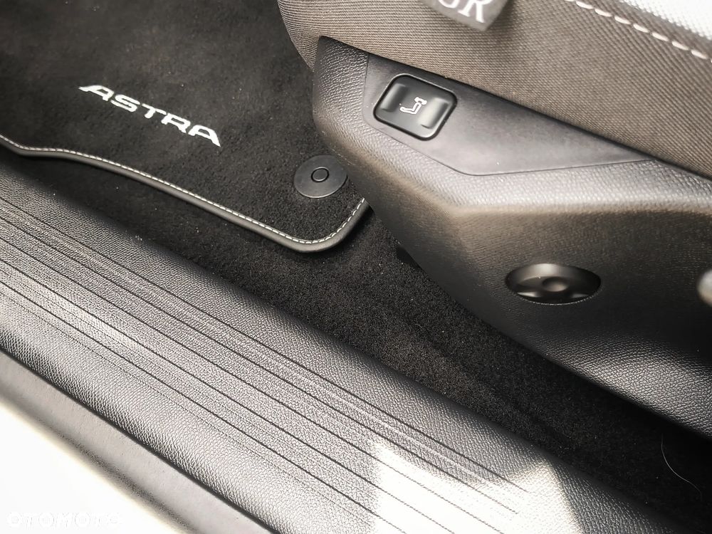 Opel Astra - 34
