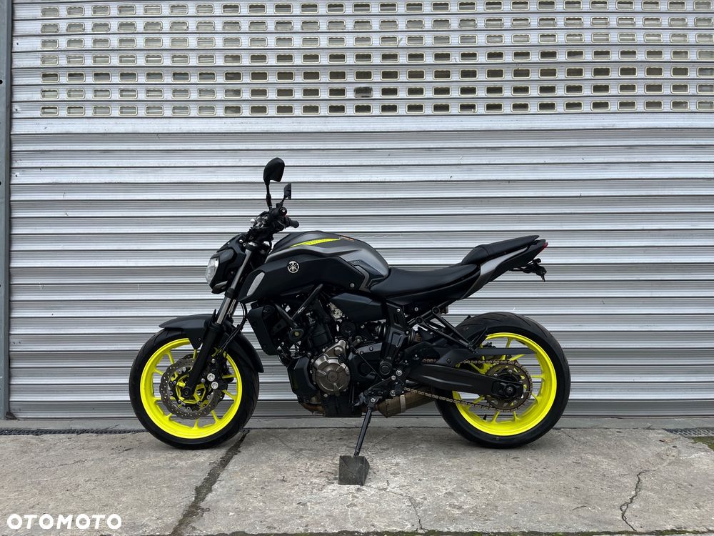 Yamaha MT - 8