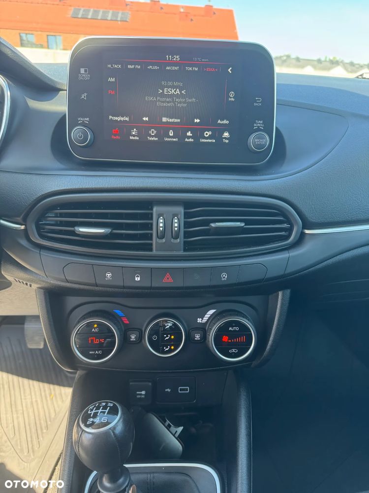 Fiat Tipo 1.4 T-Jet 16v Lounge - 12