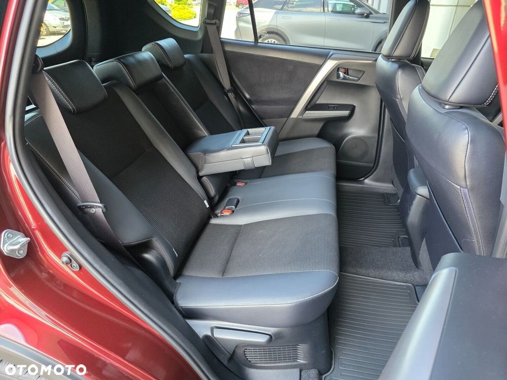 Toyota RAV4 Hybrid Style 4x2 - 23