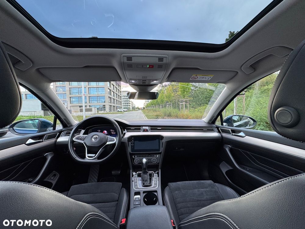 Volkswagen Passat Variant 2.0 TDI 4Mot Elegance DSG - 16