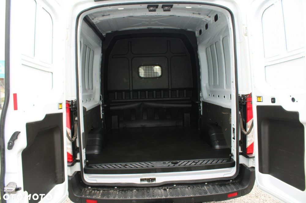 Ford Transit - 17