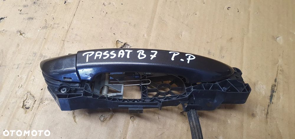 Klamka prawy przód przednia prawa mocowanie VW Passat B7 3C0837886J - 7
