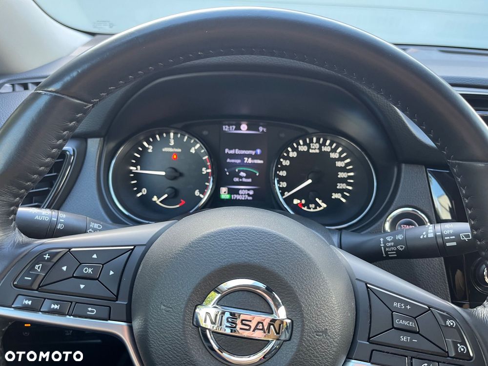 Nissan X-Trail 2.0 dCi Tekna 4WD Xtronic - 17