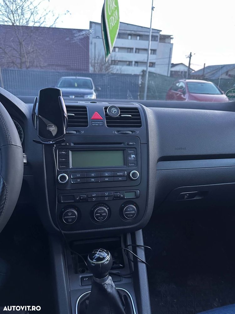 Volkswagen Golf - 3