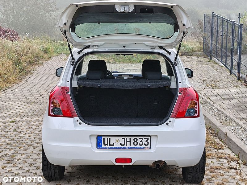 Suzuki Swift 1.3 Comfort - 28
