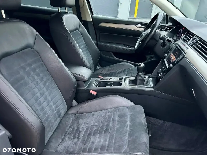 Volkswagen Passat 2.0 TDI BMT Highline - 22