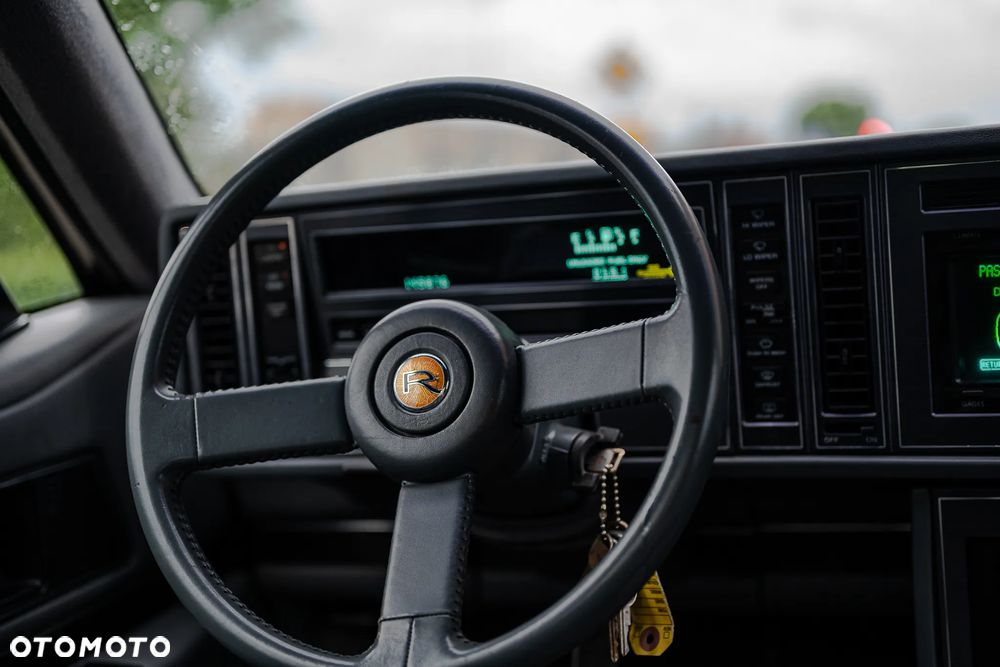 Buick Reatta 3.8 - 12